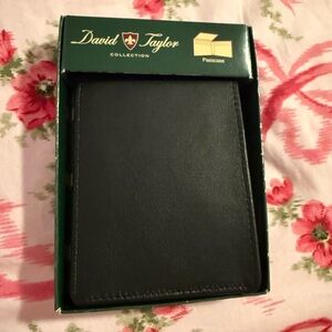 💵Vintage David Taylor Black Faux Leather Passcase Bi-fold Wallet New